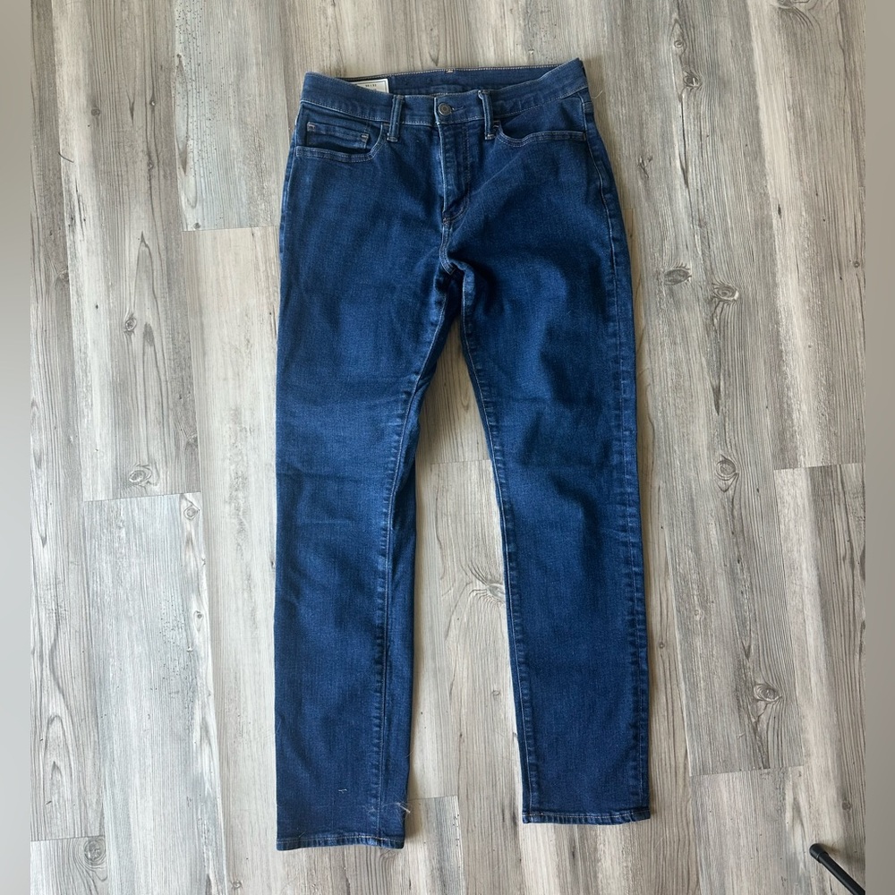 GAP Women’s Slim Straight Jeans 30x32 Dark Wash Mid Rise